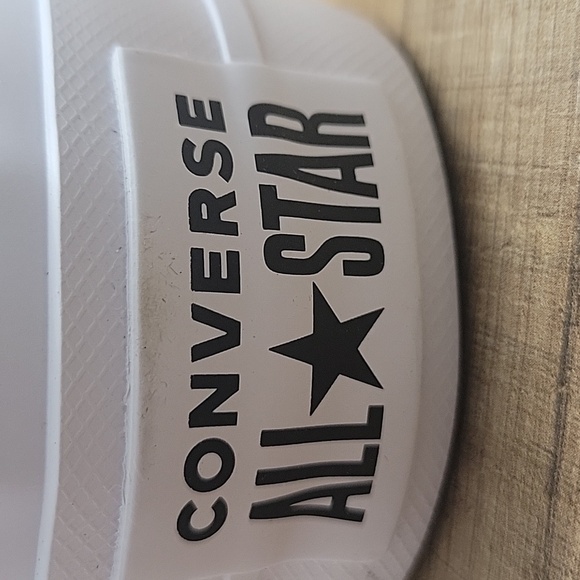 Converse platform Brand new in the box. - Picture 4 of 13